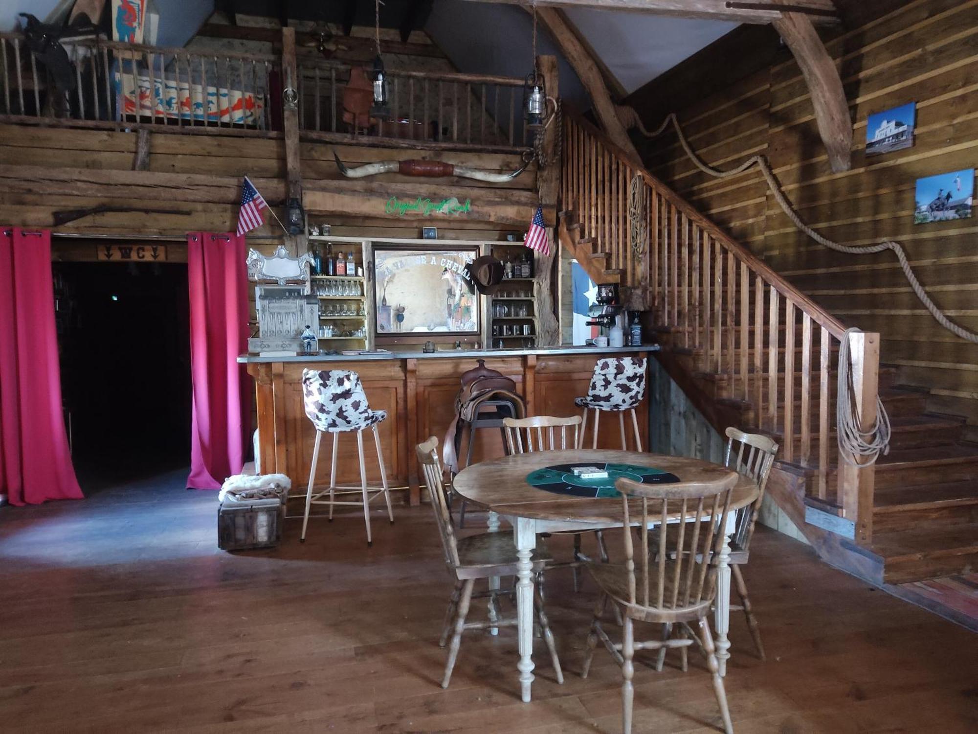 Bed and Breakfast La Valise A Cheval Mezieres-sur-Ponthouin Екстер'єр фото
