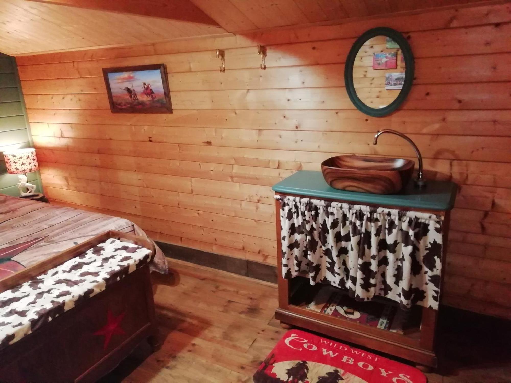 Bed and Breakfast La Valise A Cheval Mezieres-sur-Ponthouin Екстер'єр фото